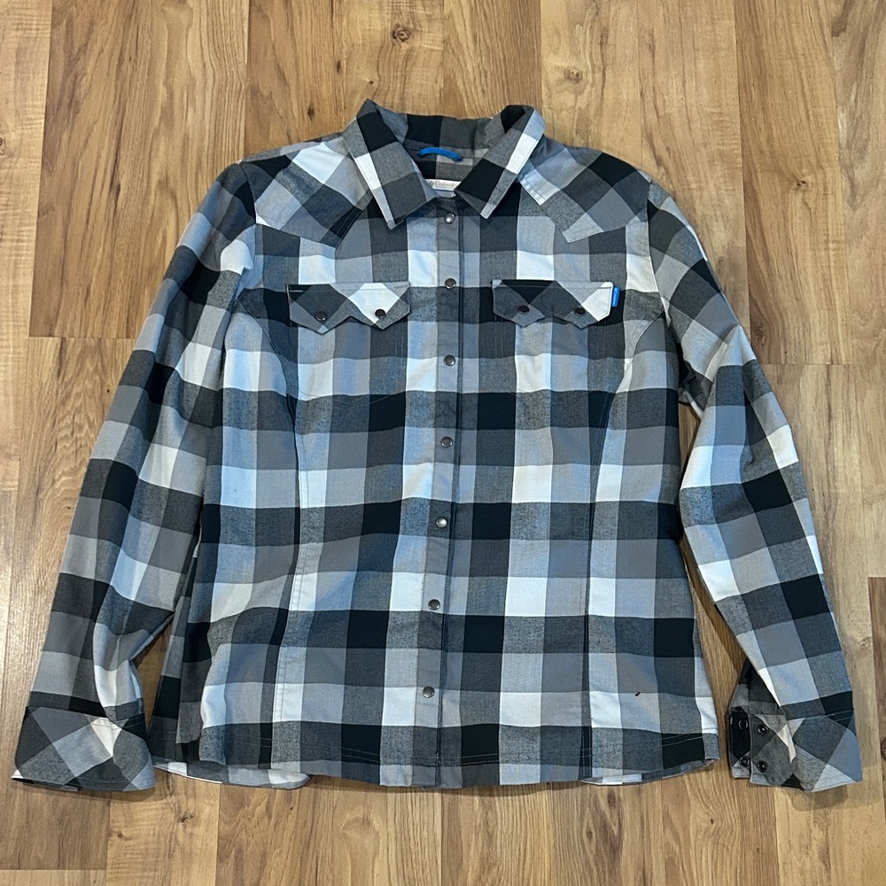 Columbia Black and Gray Plaid Women's Button Down Shirt
